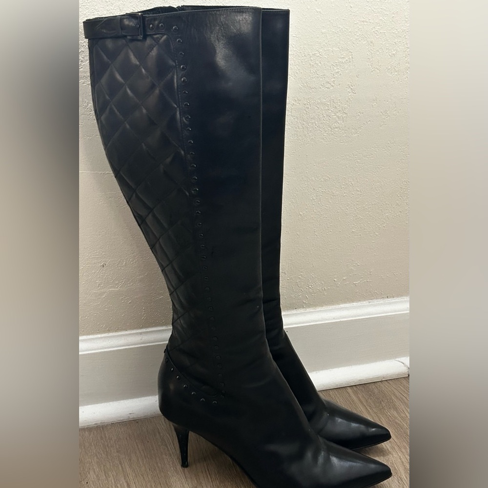 Burberry Black Quilted Heeled Boots